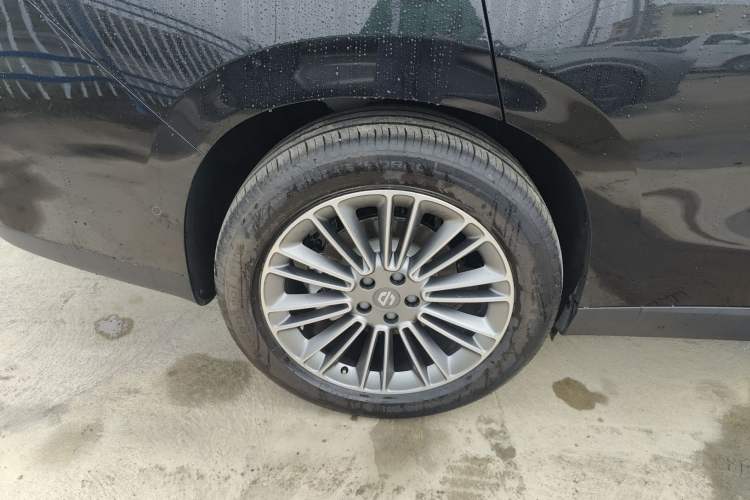 Used Leapmotor C16 2024 All-Electric 520 LiDAR Edition Right Rear Wheel Hub