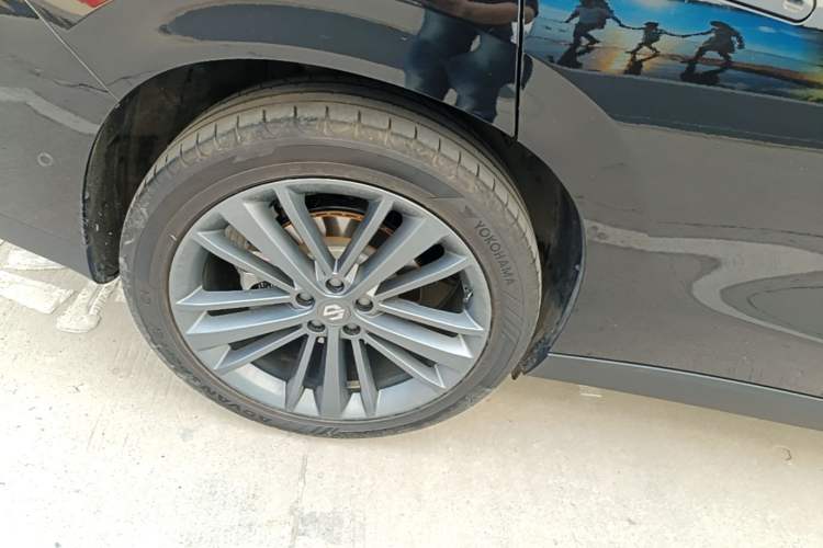Used Leapmotor C16 2024 All-Electric 580 Luxury Edition Right Rear Wheel Hub