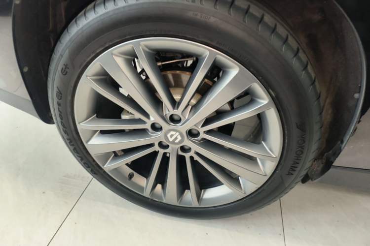 Used Leapmotor C16 2024 Range-Extended 200 Luxury Edition Right Rear Wheel Hub