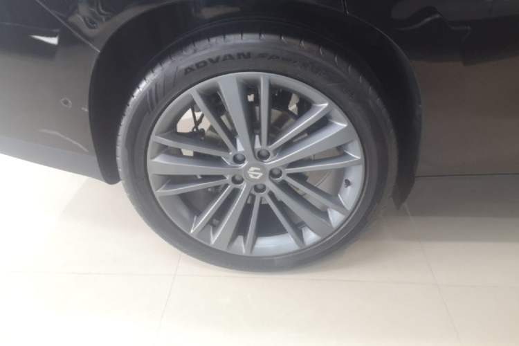 Used Leapmotor C16 2024 Range-Extended 200 LiDAR Edition Right Rear Wheel Hub