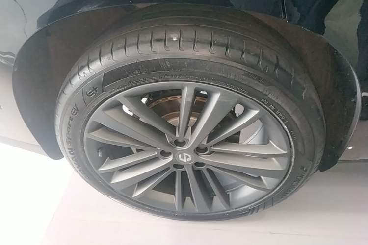 Used Leapmotor C16 2024 Range-Extended 200 Luxury Edition Right Rear Wheel Hub