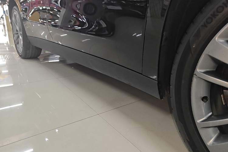 Used Leapmotor C16 2024 Range-Extended 200 Luxury Edition Right Side Sill