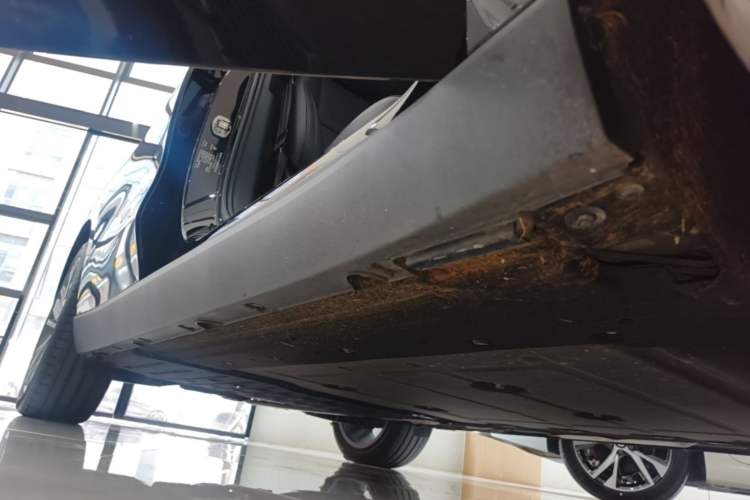 Used Leapmotor C16 2024 Range-Extended 200 LiDAR Edition Right Side Sill