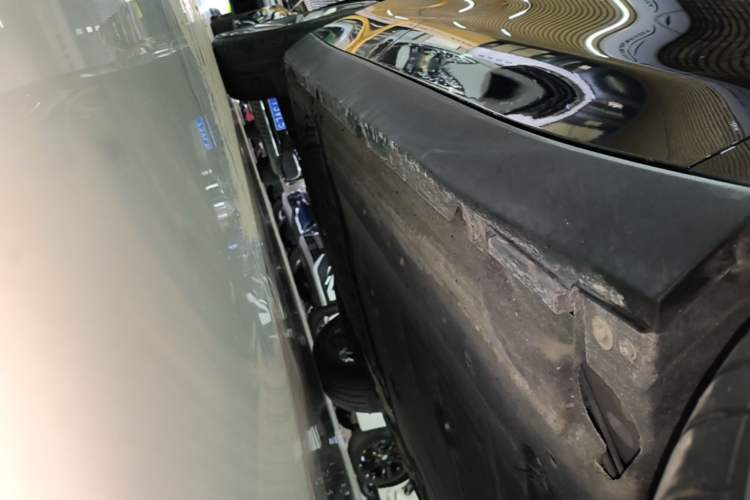 Used Leapmotor C16 2024 Range-Extended 200 Luxury Edition Right Side Sill