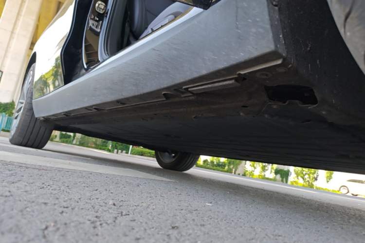 Used Leapmotor C16 2024 All-Electric 580 Luxury Edition Right Side Sill