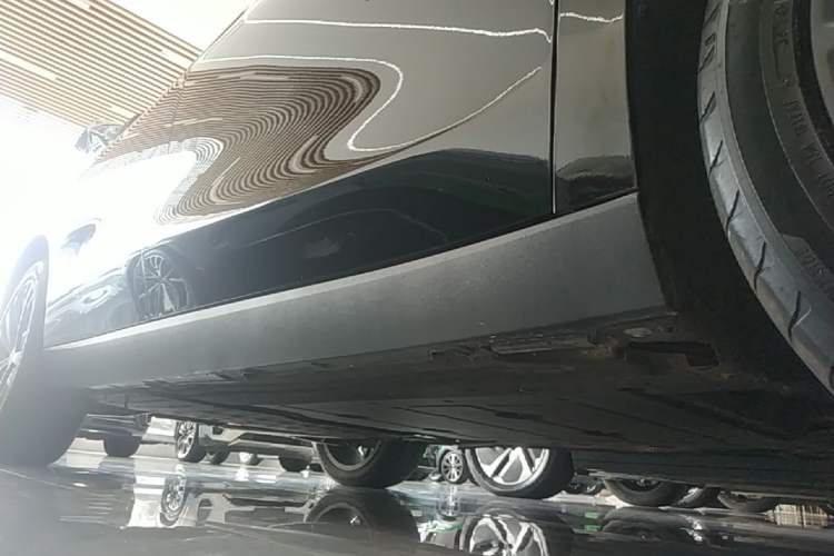 Used Leapmotor C16 2024 Range-Extended 200 Luxury Edition Right Side Sill