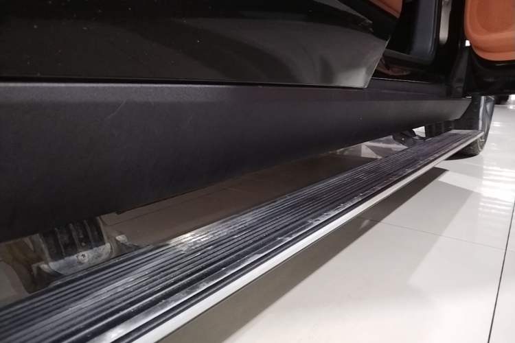 Used Leapmotor C16 2024 Range-Extended 200 Luxury Edition Right Side Sill