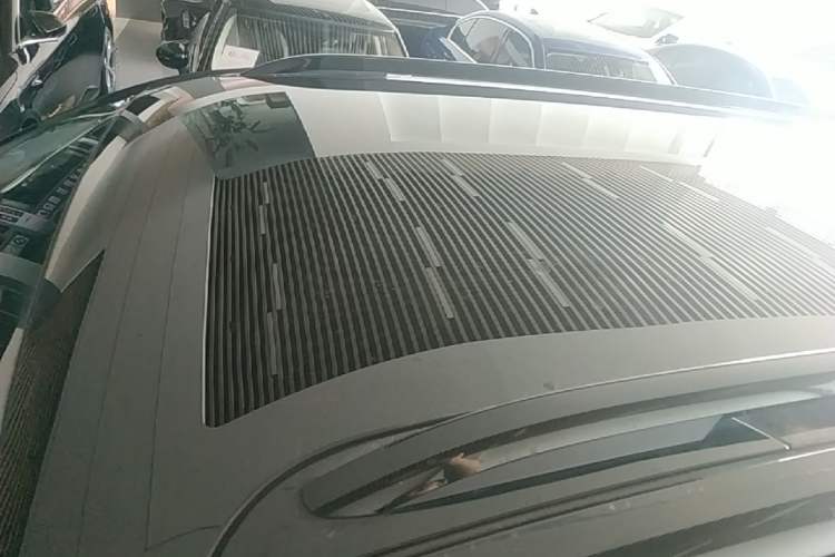 Used Leapmotor C16 2024 Range-Extended 200 Smart Enjoyment Edition Roof