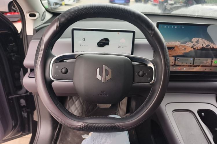 Used Leapmotor C16 2024 All-Electric 580 Luxury Edition Steering Wheel