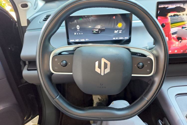 Used Leapmotor C16 2024 Range-Extended 200 Luxury Edition Steering Wheel