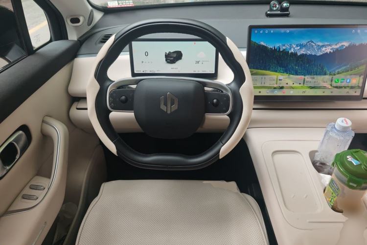 Used Leapmotor C16 2024 Range-Extended 200 LiDAR Edition Steering Wheel