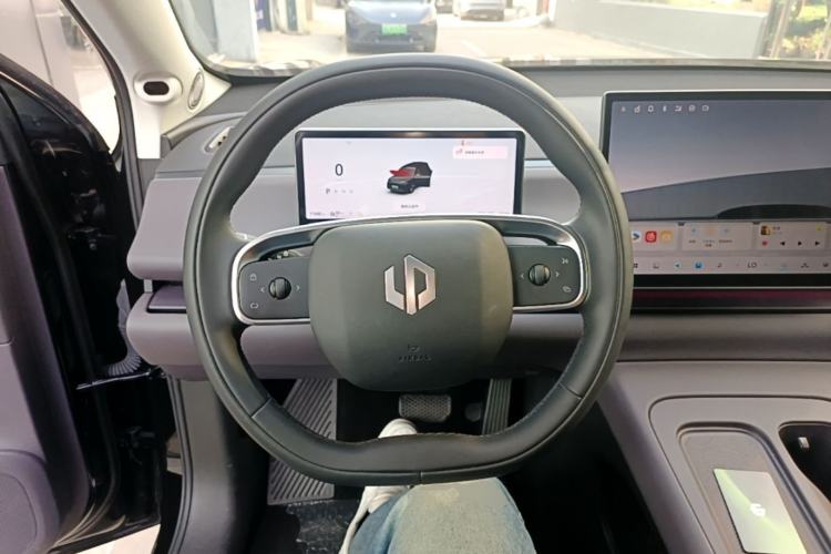Used Leapmotor C16 2024 All-Electric 580 Luxury Edition Steering Wheel