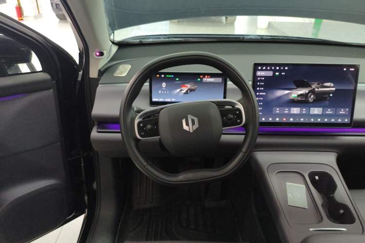 Used Leapmotor C16 2024 Range-Extended 200 LiDAR Edition Steering Wheel