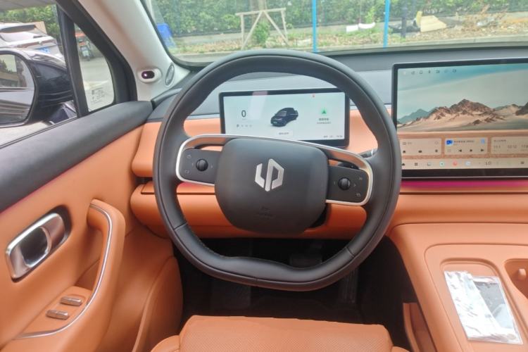 Used Leapmotor C16 2024 All-Electric 580 Luxury Edition Steering Wheel
