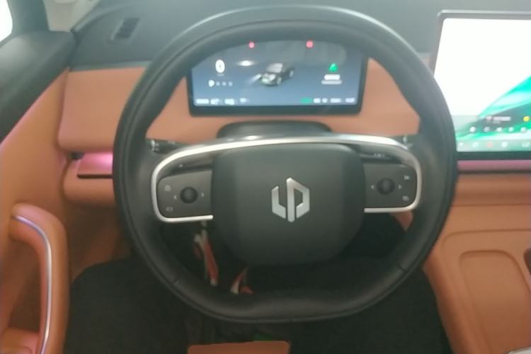 Used Leapmotor C16 2024 Range-Extended 200 Luxury Edition Steering Wheel