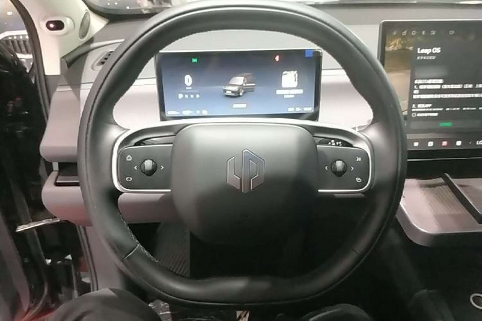 Used Leapmotor C16 2024 All-Electric 580 Luxury Edition Steering Wheel