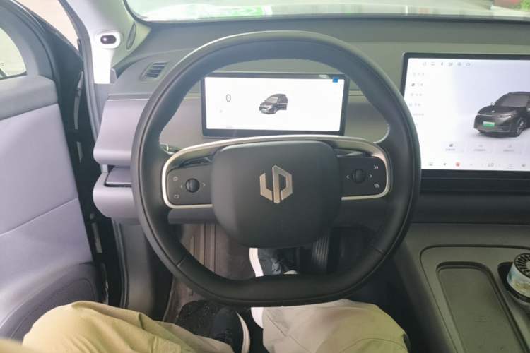 Used Leapmotor C16 2024 All-Electric 580 Luxury Edition Steering Wheel