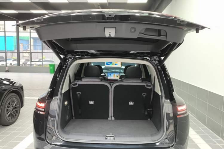 Used Leapmotor C16 2024 Range-Extended 200 LiDAR Edition Trunk