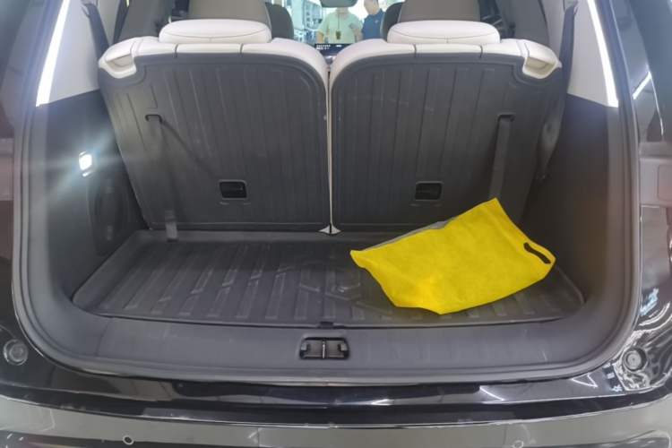 Used Leapmotor C16 2024 Range-Extended 200 Luxury Edition Trunk