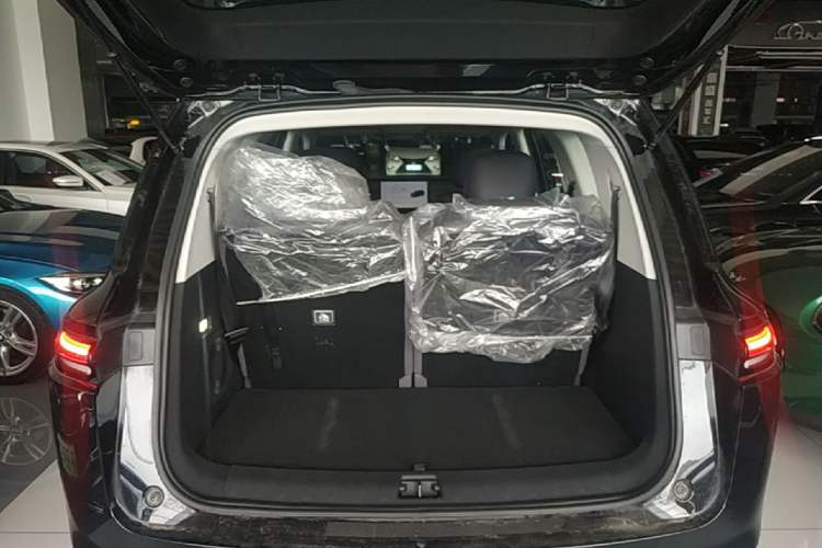 Used Leapmotor C16 2024 Range-Extended 200 Smart Enjoyment Edition Trunk