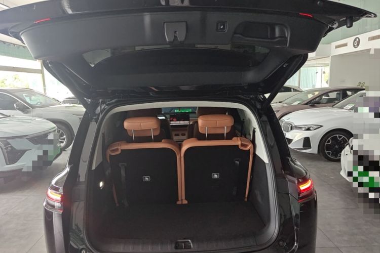 Used Leapmotor C16 2024 All-Electric 580 Luxury Edition Trunk