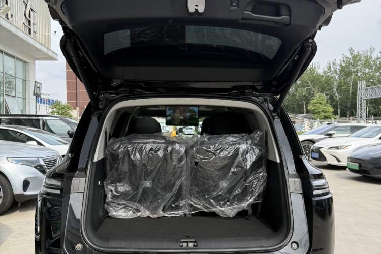 Used Leapmotor C16 2024 Range-Extended 200 Luxury Edition Trunk