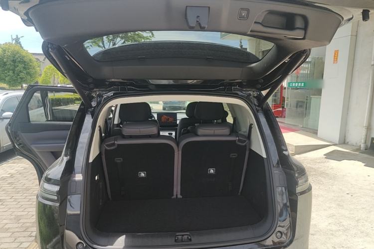 Used Leapmotor C16 2024 All-Electric 580 Luxury Edition Trunk