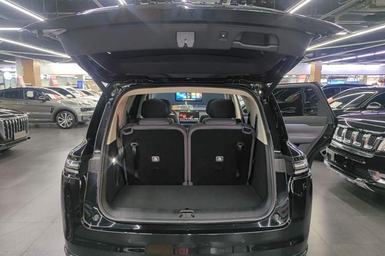 Used Leapmotor C16 2024 Range-Extended 200 Luxury Edition Trunk