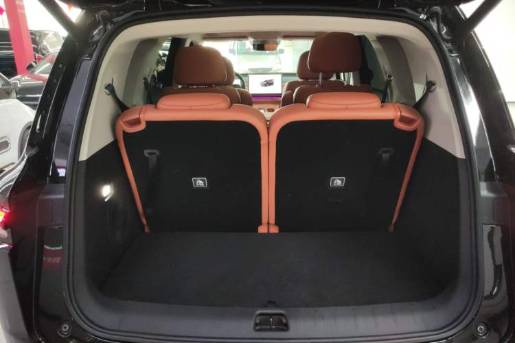 Used Leapmotor C16 2024 Range-Extended 200 LiDAR Edition Trunk