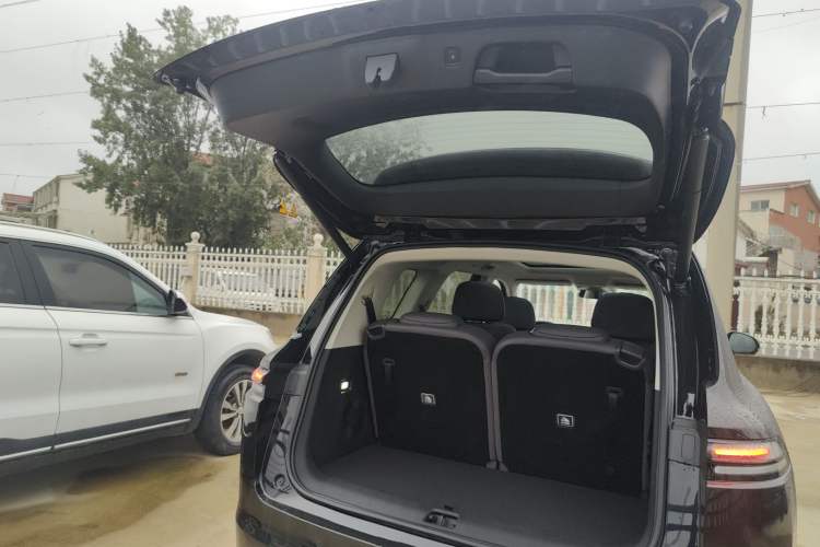 Used Leapmotor C16 2024 All-Electric 520 LiDAR Edition Trunk