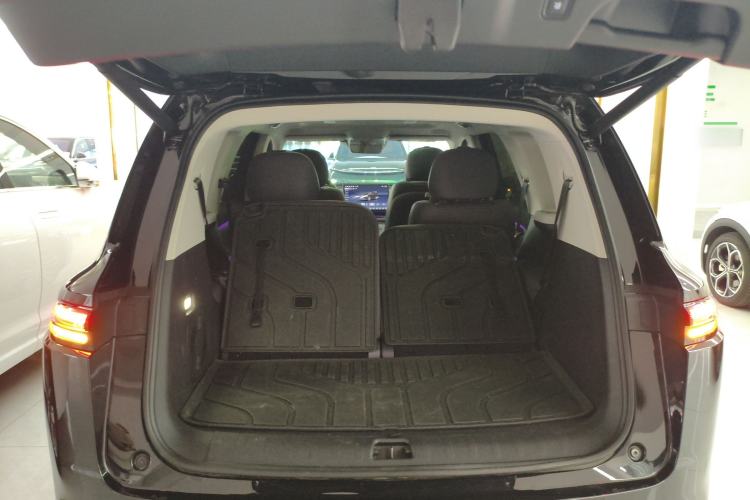 Used Leapmotor C16 2024 Range-Extended 200 LiDAR Edition Trunk