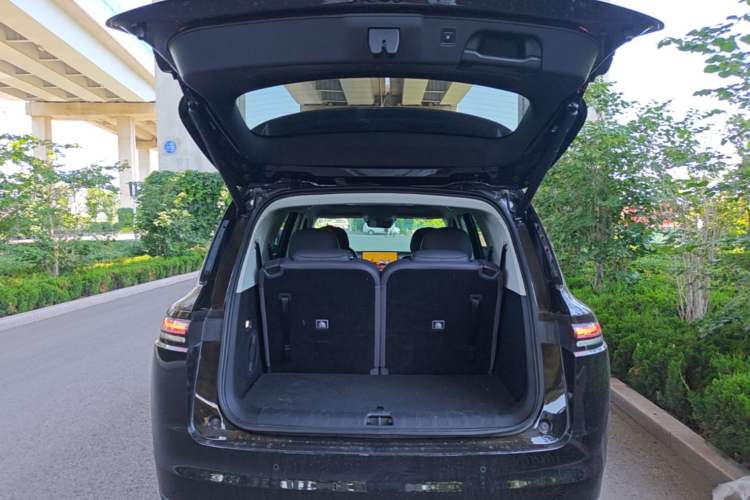 Used Leapmotor C16 2024 All-Electric 580 Luxury Edition Trunk