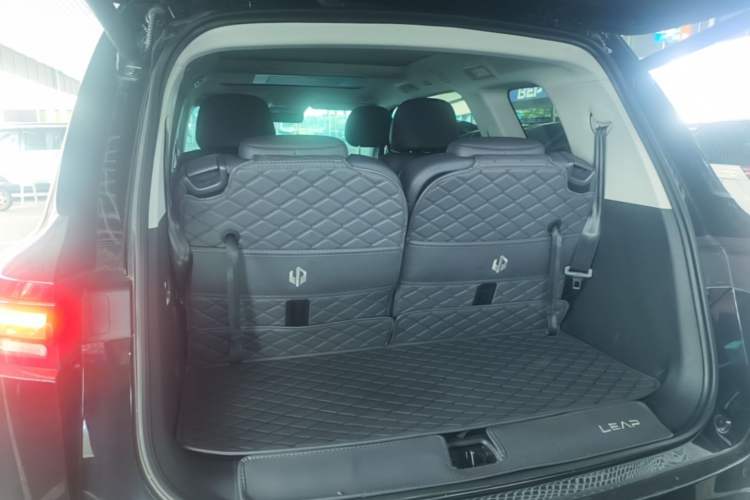 Used Leapmotor C16 2024 Range-Extended 200 Smart Enjoyment Edition Trunk