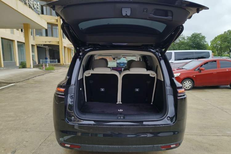 Used Leapmotor C16 2024 Range-Extended 200 Luxury Edition Trunk