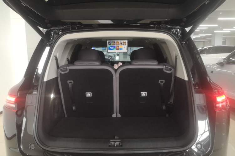 Used Leapmotor C16 2024 Range-Extended 200 LiDAR Edition Trunk