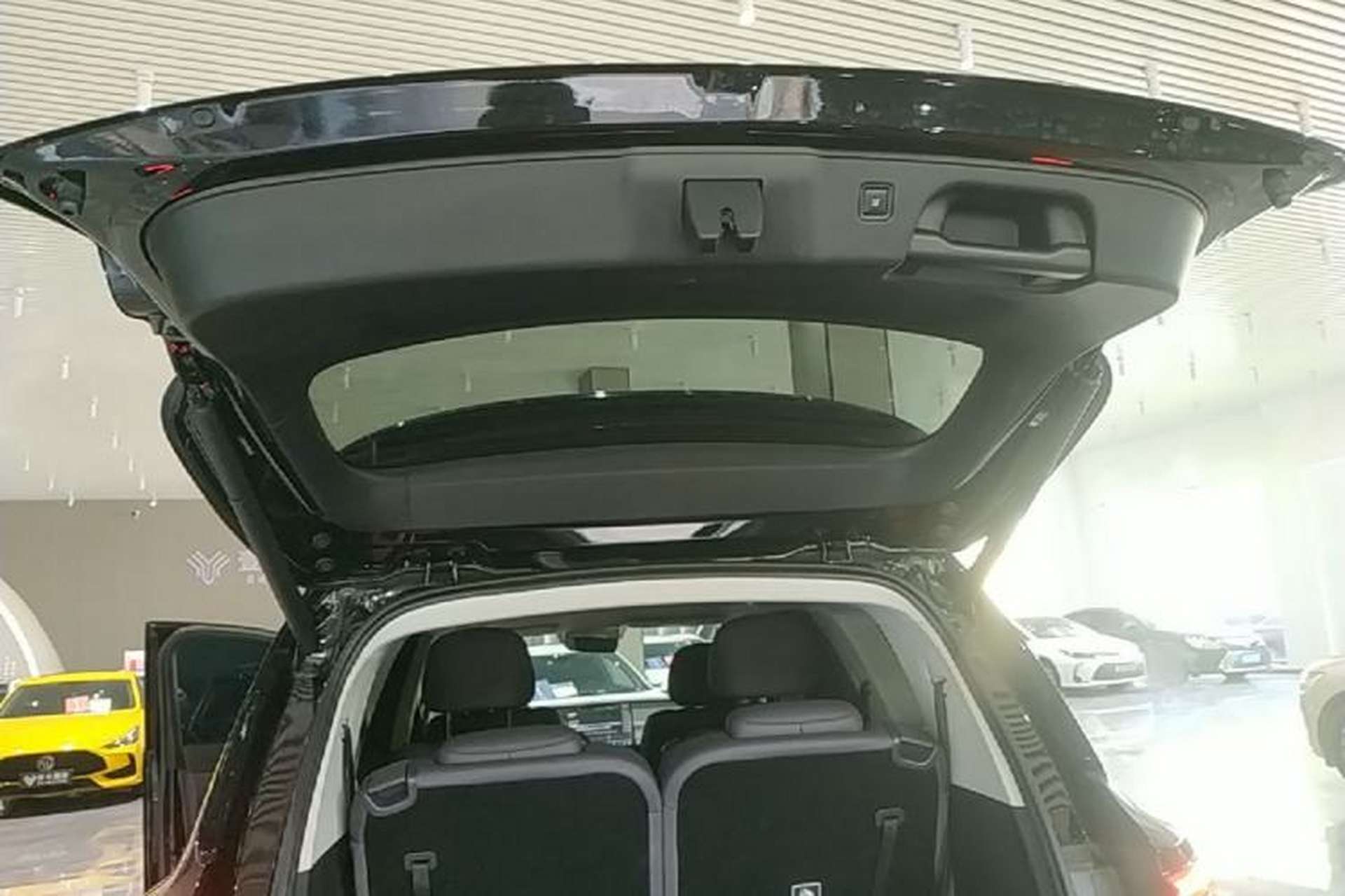 Used Leapmotor C16 2024 All-Electric 580 Luxury Edition Trunk