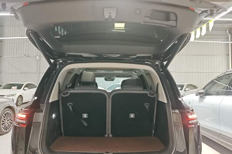 Used Leapmotor C16 2024 All-Electric 580 Luxury Edition Trunk
