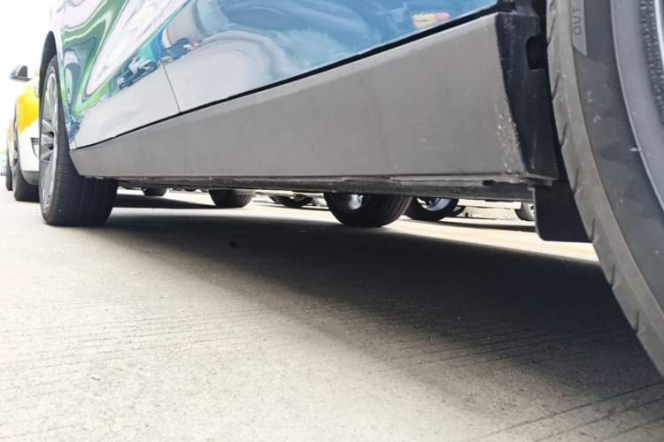 Used Leapmotor C16 2024 All-Electric 520 LiDAR Edition Left Side Sill