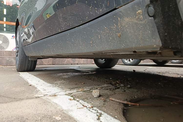 Used Leapmotor C16 2024 Range-Extended 200 Luxury Edition Right Side Sill
