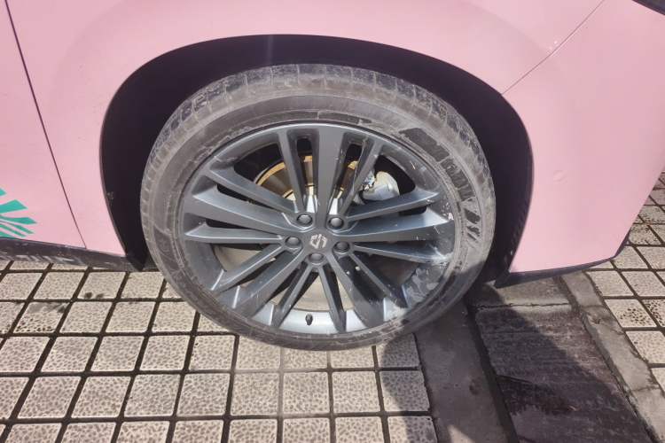 Used Leapmotor C16 2024 Pure Electric 520 Deluxe Edition Right Front Wheel Hub