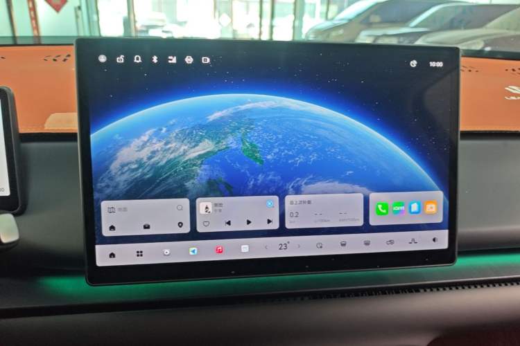 Used Leapmotor C16 2024 Range-Extended 200 Luxury Edition Audio And AC Panel