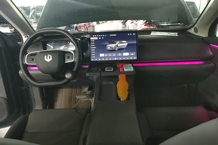 Used Leapmotor C16 2024 Range-Extended 200 Luxury Edition Center Console
