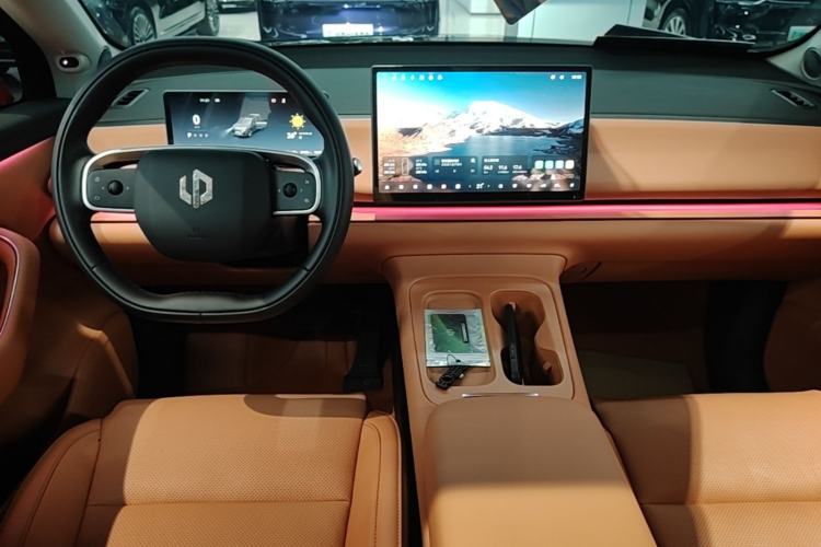 Used Leapmotor C16 2024 Range-Extended 200 Luxury Edition Center Console