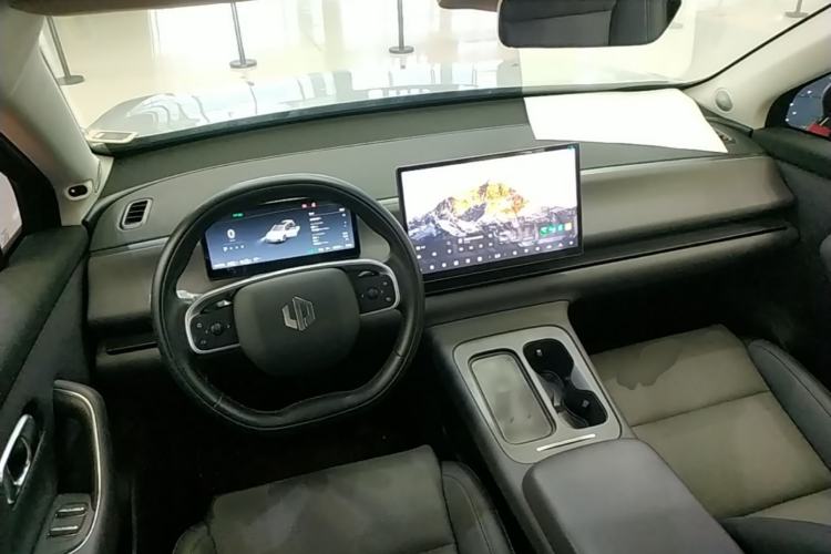 Used Leapmotor C16 2024 Range-Extended 200 Luxury Edition Center Console
