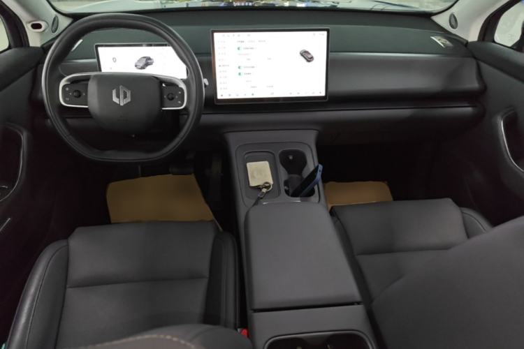 Used Leapmotor C16 2024 Range-Extended 200 Luxury Edition Center Console