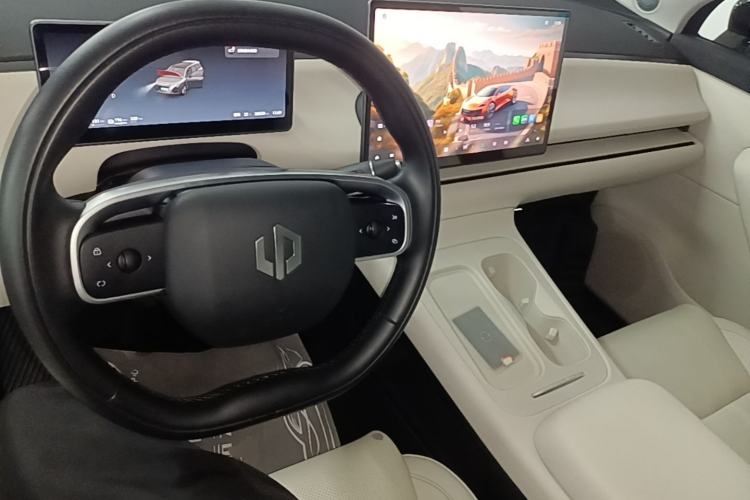 Used Leapmotor C16 2024 Range-Extended 200 Luxury Edition Center Console