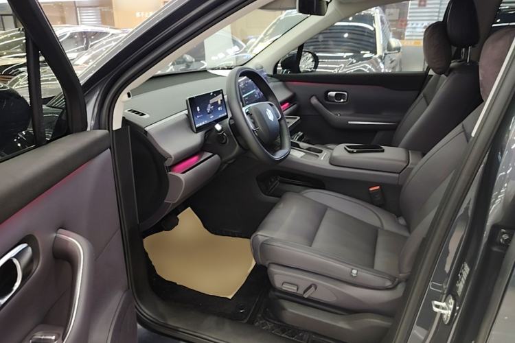 Used Leapmotor C16 2024 Range-Extended 200 Luxury Edition Driver Seat