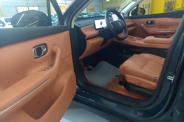 Used Leapmotor C16 2024 Range-Extended 200 Luxury Edition Driver Seat