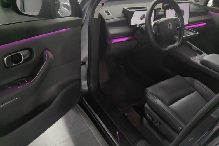 Used Leapmotor C16 2024 Range-Extended 200 Luxury Edition Driver Seat