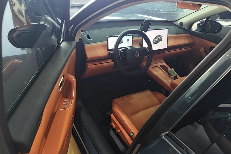 Used Leapmotor C16 2024 Range-Extended 200 Luxury Edition Driver Seat